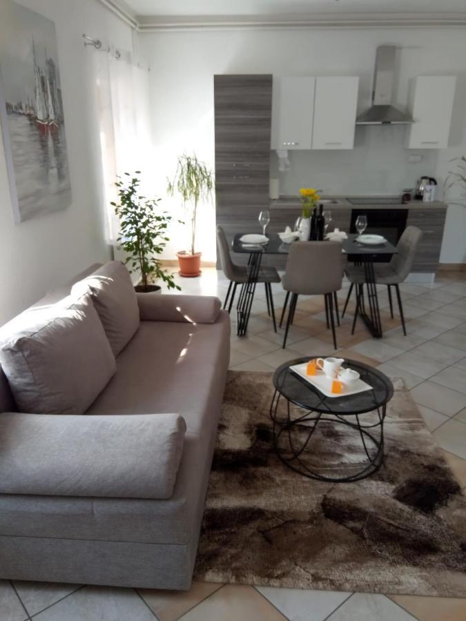 Studio Apartman Kika Otočac Dış mekan fotoğraf