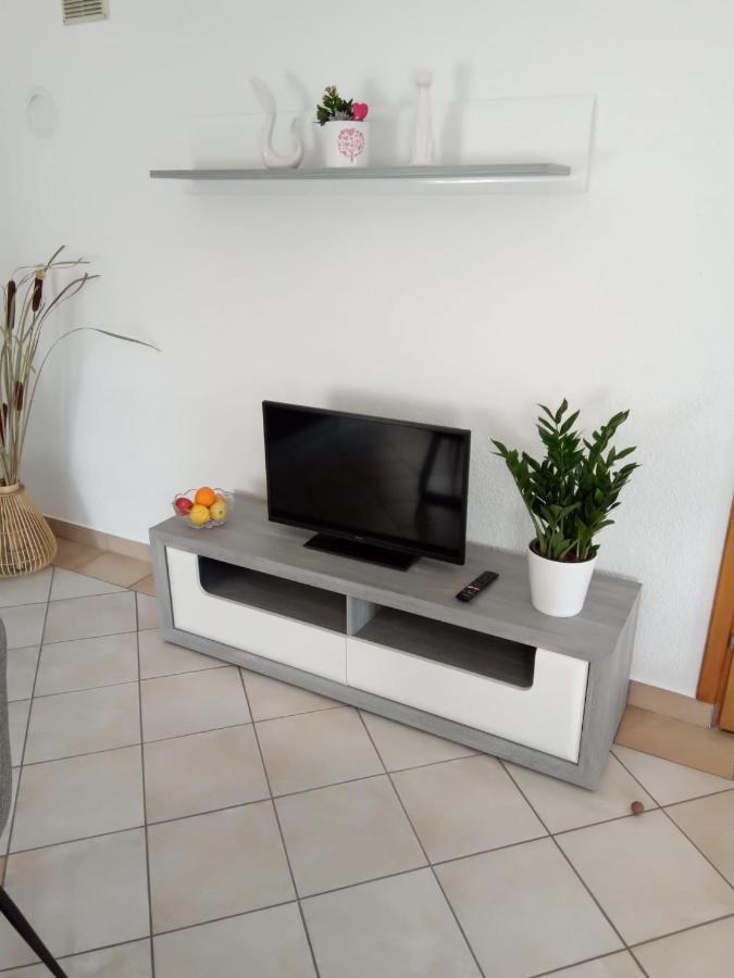 Studio Apartman Kika Otočac Dış mekan fotoğraf