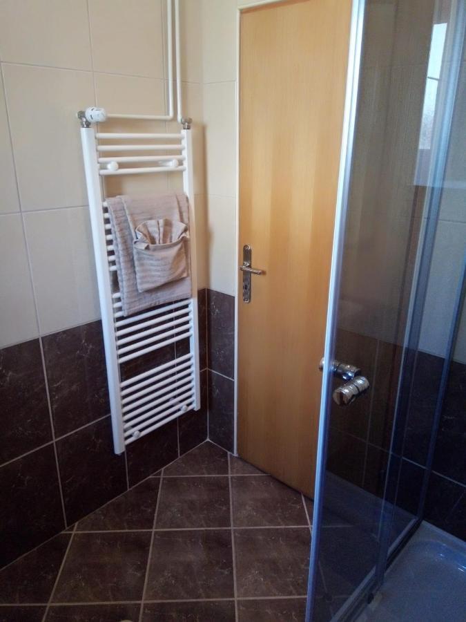 Studio Apartman Kika Otočac Dış mekan fotoğraf